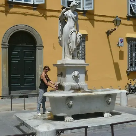 Authentic And Elegant Inside Historical Center Lucca