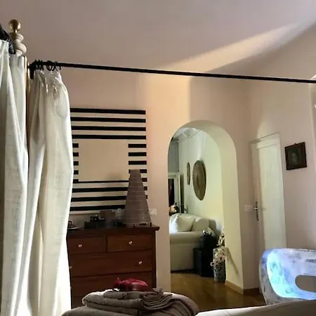 Authentic And Elegant Inside Historical Center