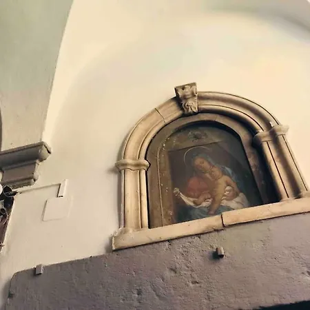 Authentic And Elegant Inside Historical Center *